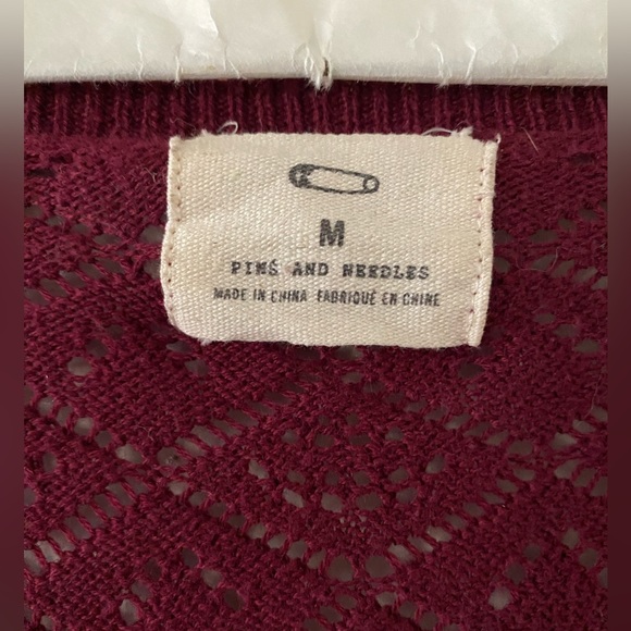 Urban Outfitters Pins & Needles Burgundy Dolman Sleeve Pointelle Sweater Size M - Picture 3 of 3